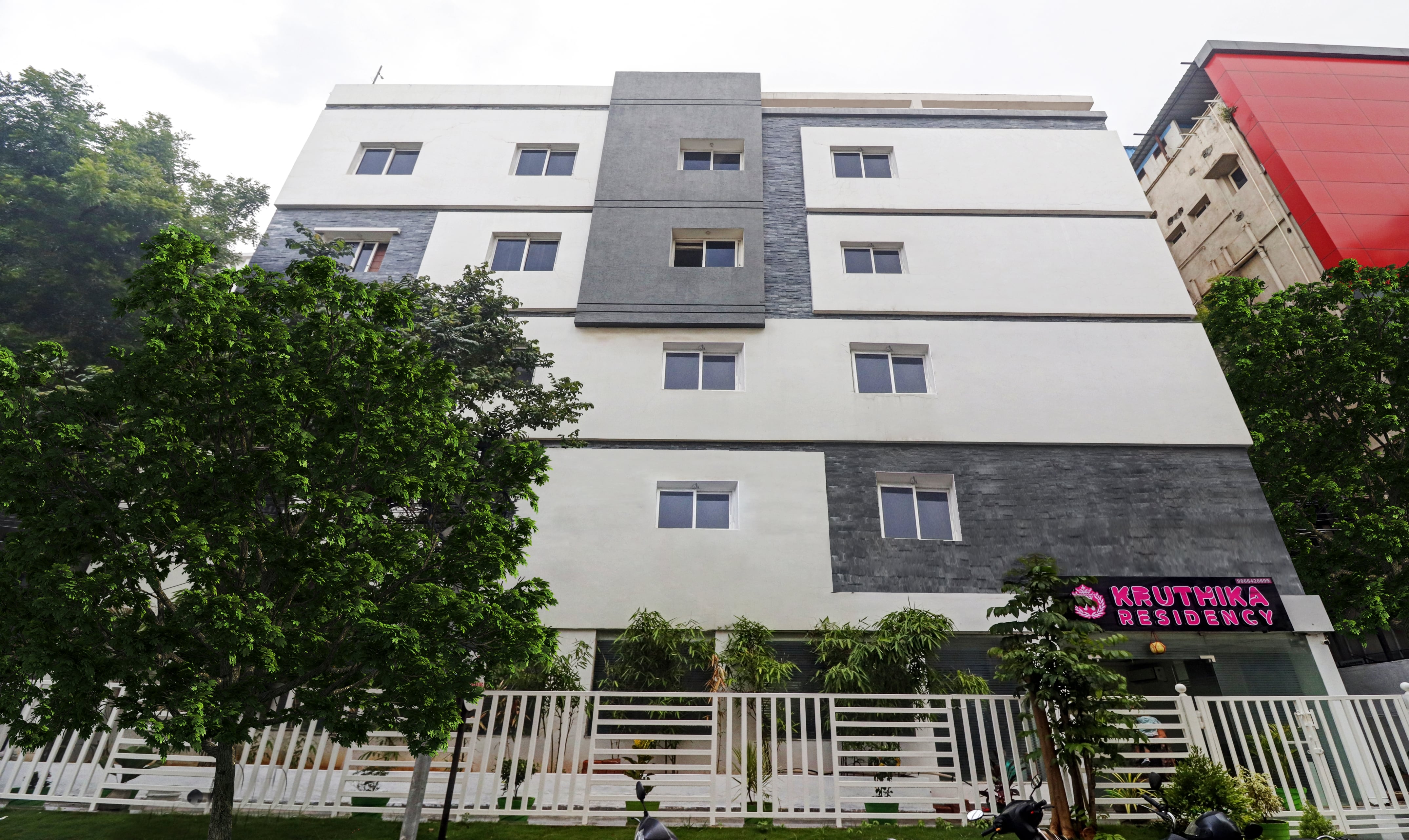 treebo kruthika residency