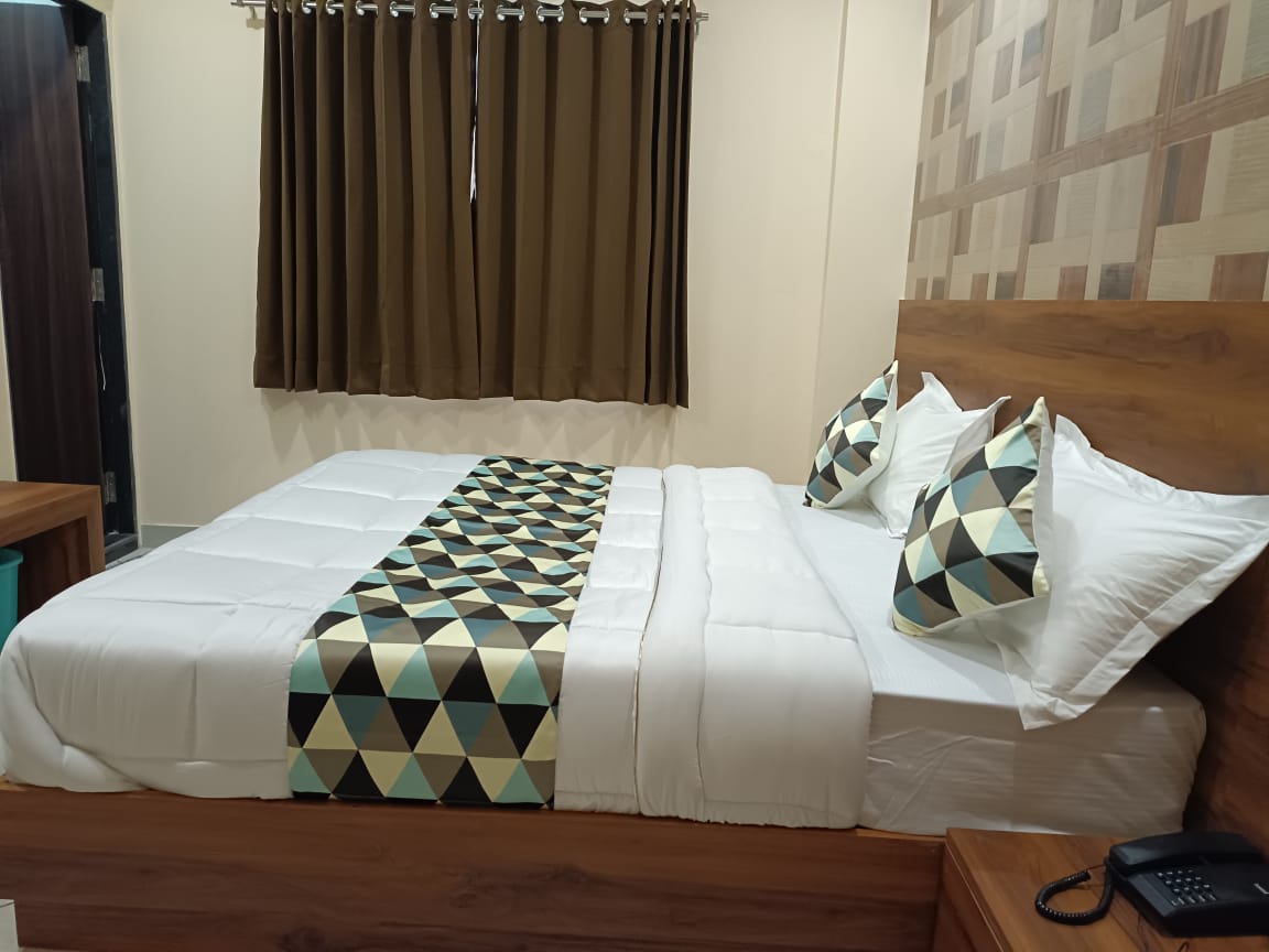 maruti group of hotels shri naman