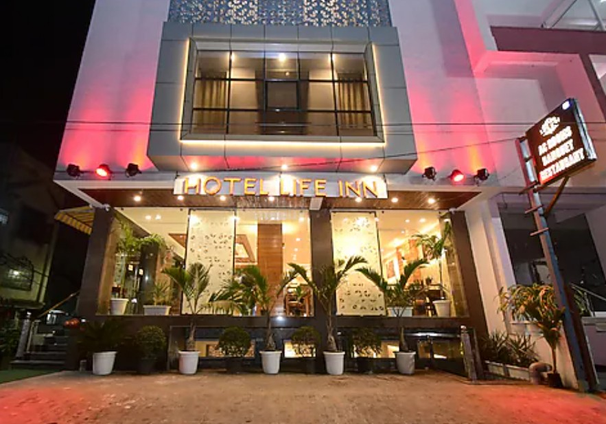 Hotel Life Inn,Bani Park,3 star