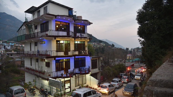 Hotel Snow Crest Inn,Mcleod Ganj, Dharamshala,3 star