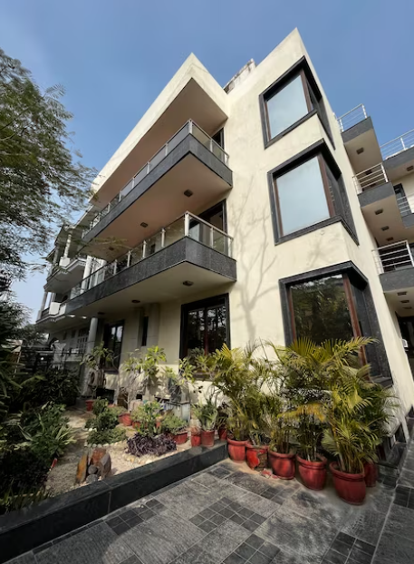 Yuhi Suites,Sector 45,3 star
