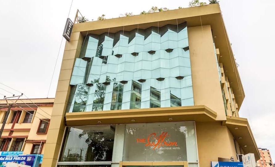 Srinivas Saffron Hotel,Hampankatta,3 star