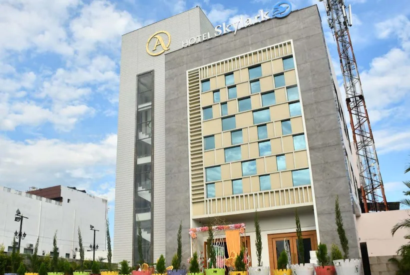 Hotel Skylark,Bareilly,3 star