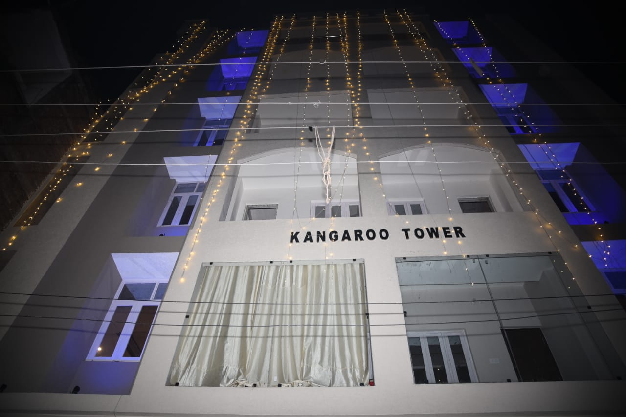 Saharsh Banquet Hall And Hotels,Ground Floor, Saharsh Banquet And Hotels, Chandmari Rd, Kumhar Toli, Kankarbagh, Patna, Bihar 800020,2 star