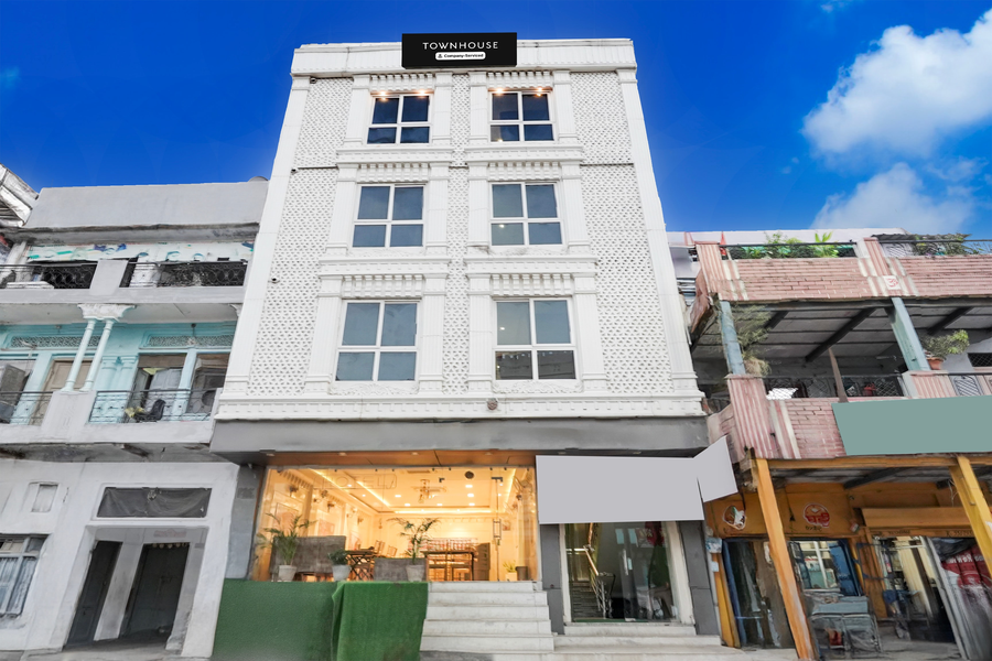 Super Townhouse Kali Ghat Prayagraj Formerly Ramesh Palace,Near Civil Lines Bus Station,4 star