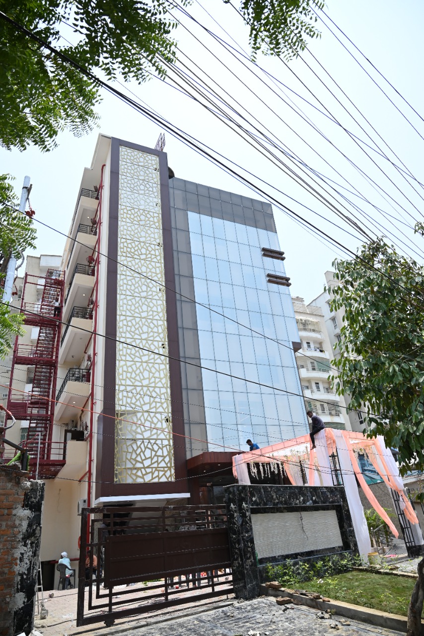 The Triumph Hotel,Manduwadih,2 star