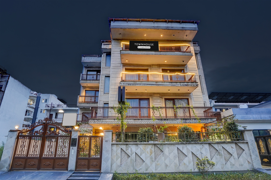 Super Townhouse Sector 47 Near Medanta,,3 star