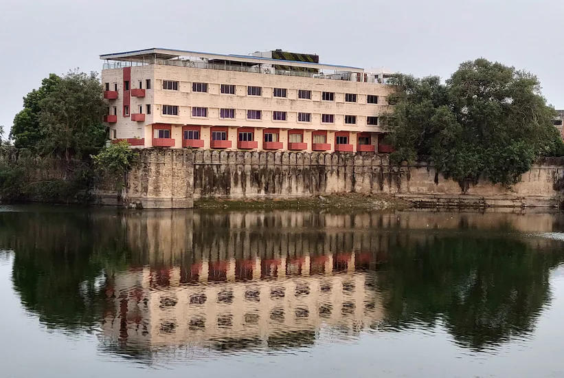 Rajdarshan - A Lake View Hotel,Chandpole,4 star
