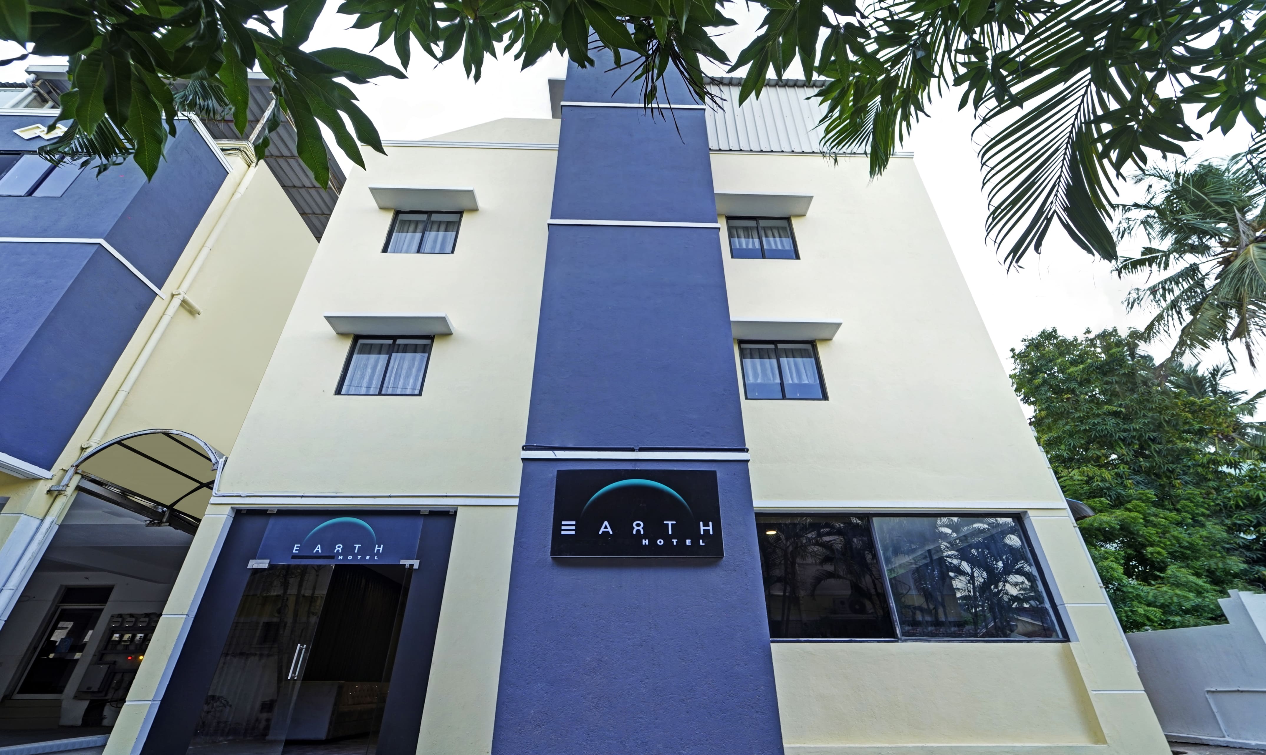Treebo Trend Earth Aparthotel,Guindy>>Chennai,2 star