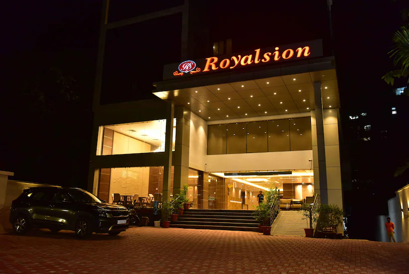 Hotel Royalsion,Lalpur,3 star