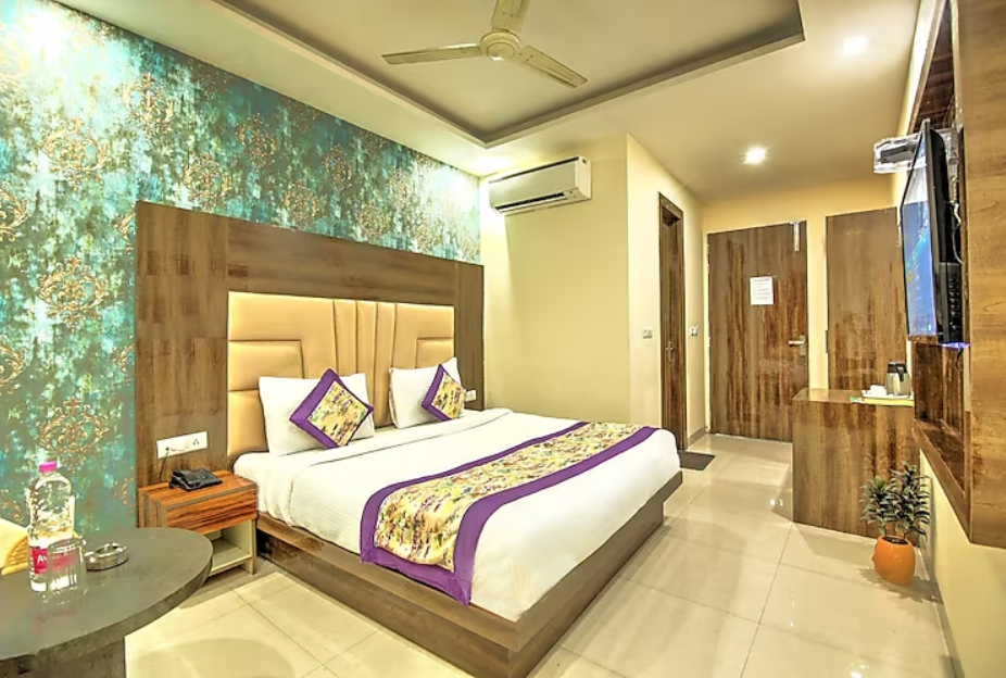 room-image