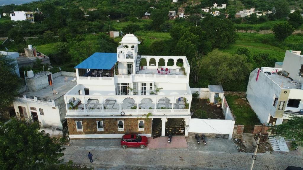 Hotel Emperor Palace,Nai>>Udaipur,3 star