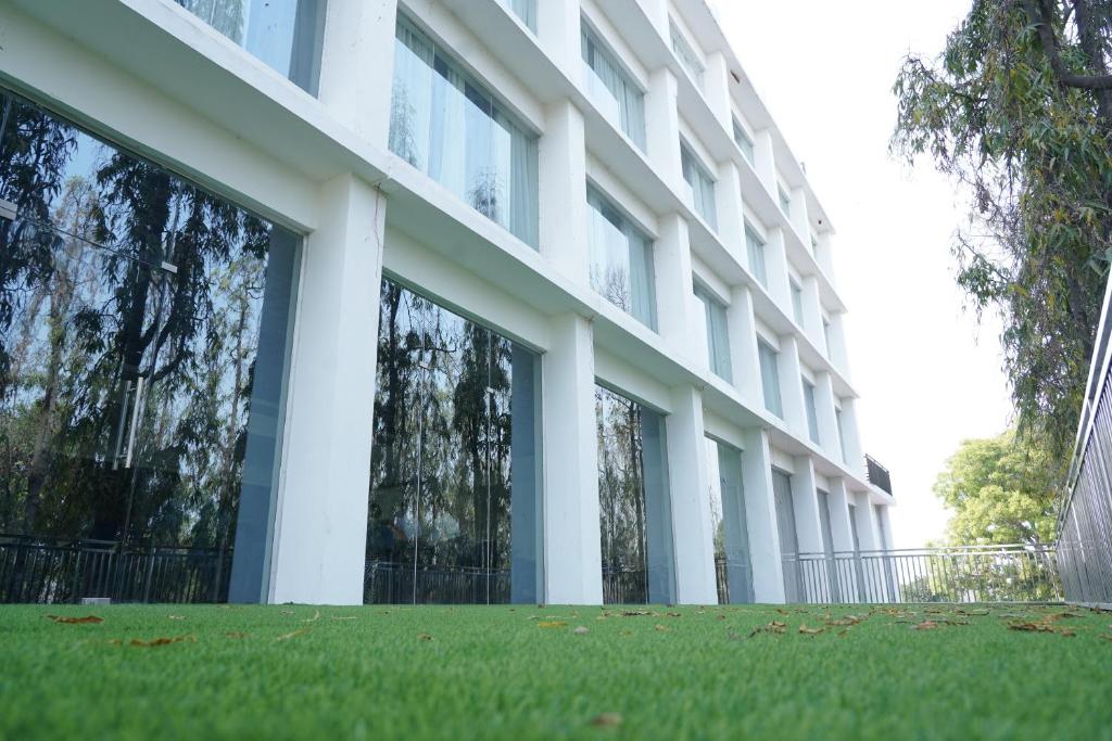 Hotel Makhan Vihar,Surajpur>>Ambikapur,3 star