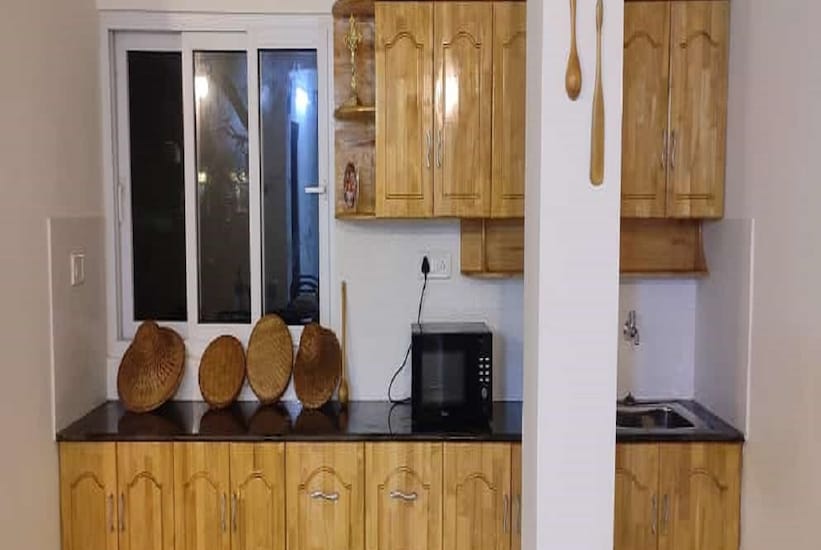 Cinnamon Grove,Shadipur,3 star