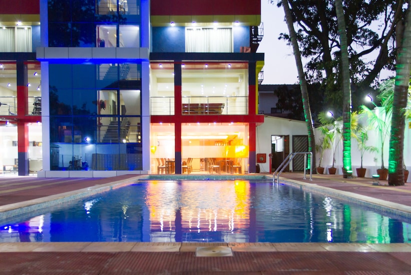 Resort The Karishma Grand,Calangute Candolim Sinquerim Rd Gauravaddo Calangute Goa 403516,3 star