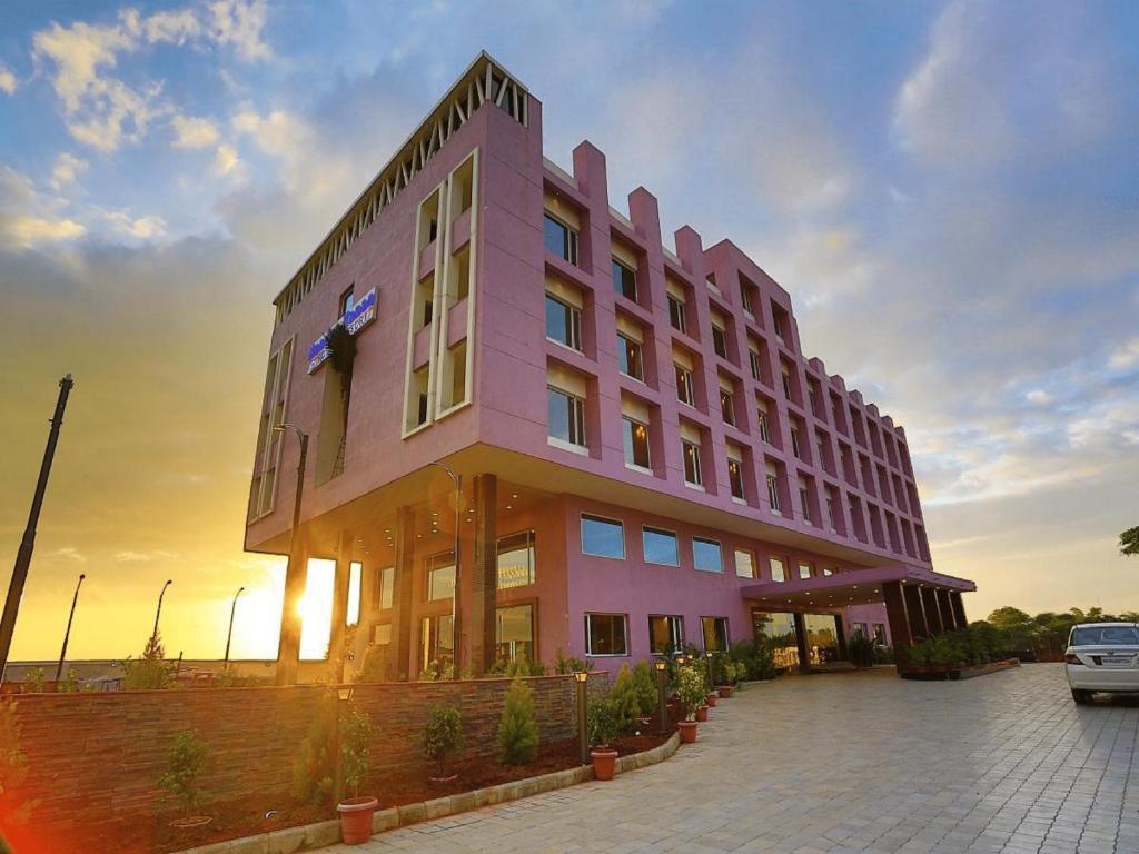 Nandan Kanan By M Square Hotels,Dewas,3 star