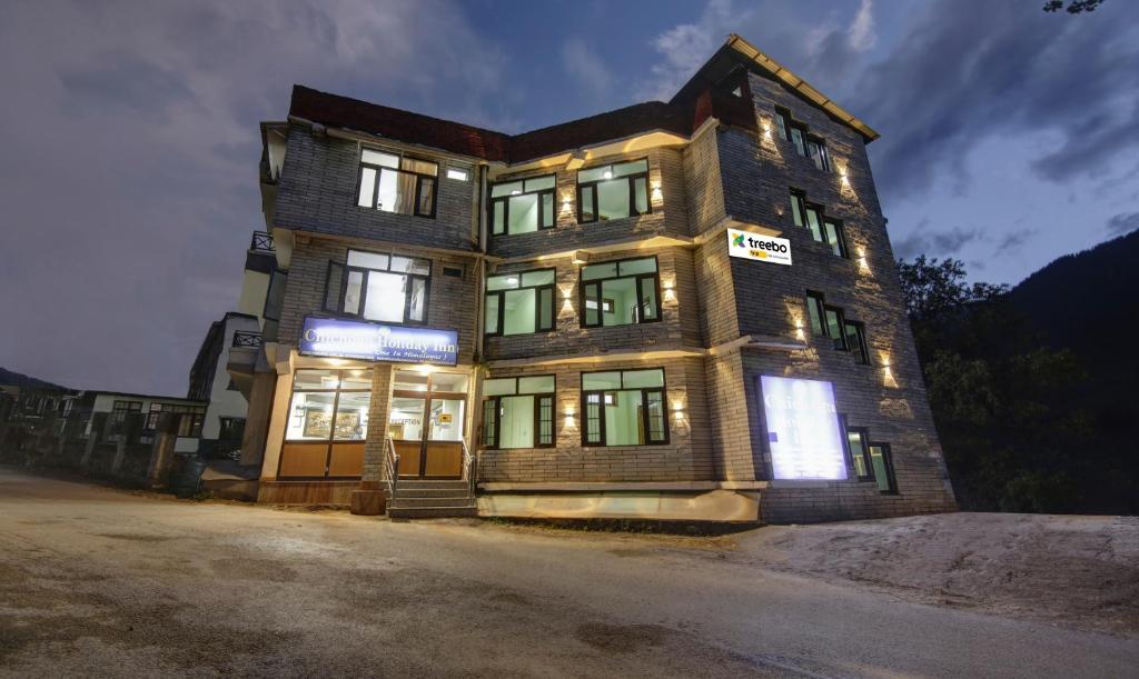 Hotel Chichoga Holiday Inn Manali,Aleo,3 star