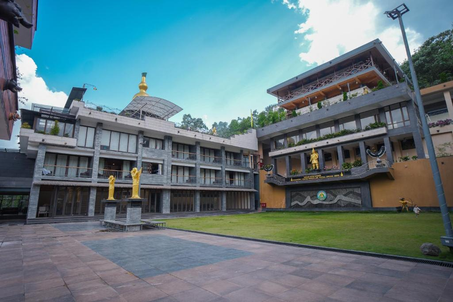 Oro Montana Hotels And Resort,Barbing Area,4 star