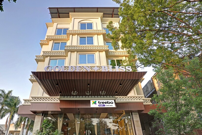 treebo premium golden bliss trimurti nagar square