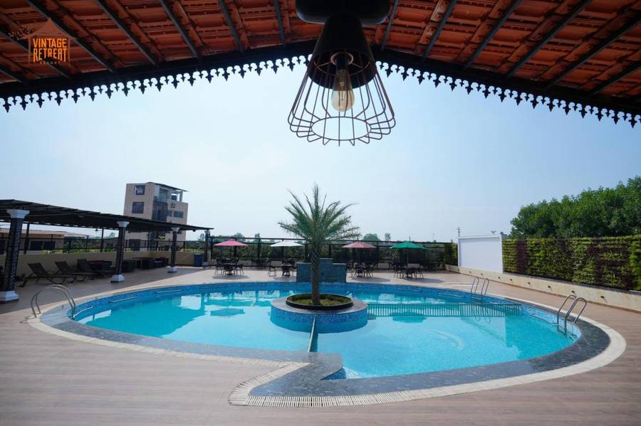 Vintage Retreat Resort,Kadwad,2 star