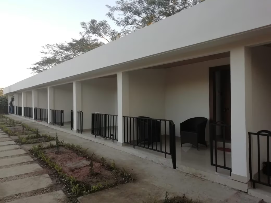 kaziranga eco village resort