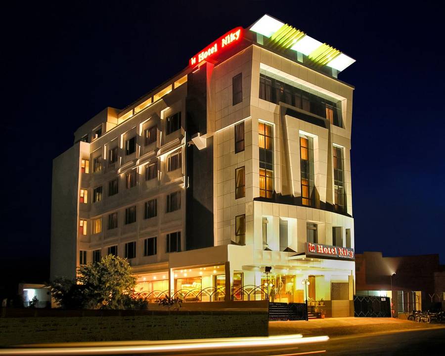 hotel niky international