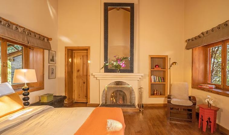 room-image