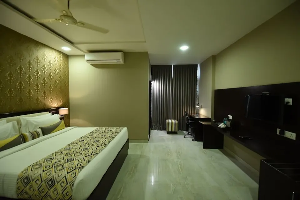 room-image