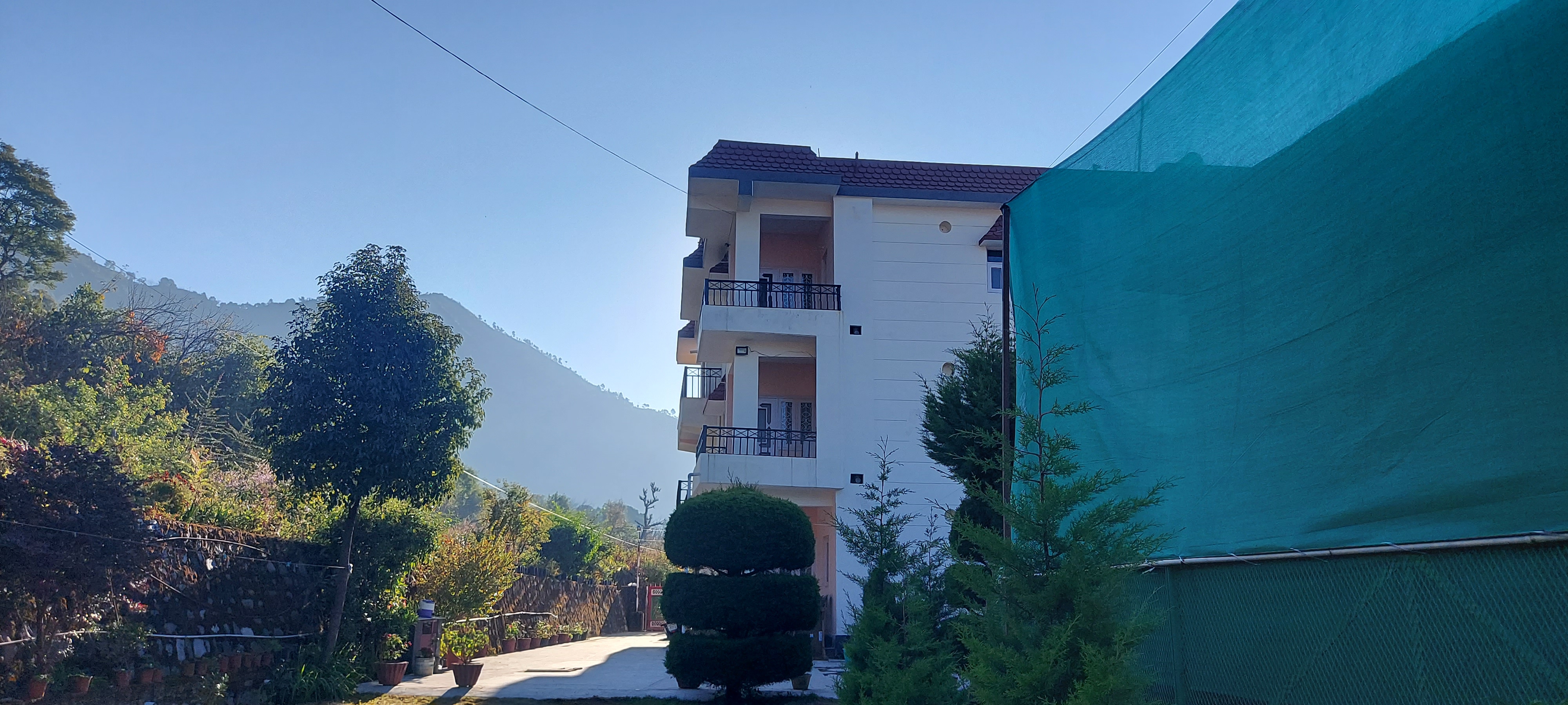Lakebreeze By Sunrise,Bijrouli, Bhimtal, Dungsil Malla, Uttarakhand 263136,3 star
