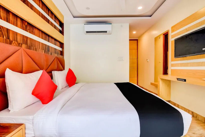 hotel lord krishna palace