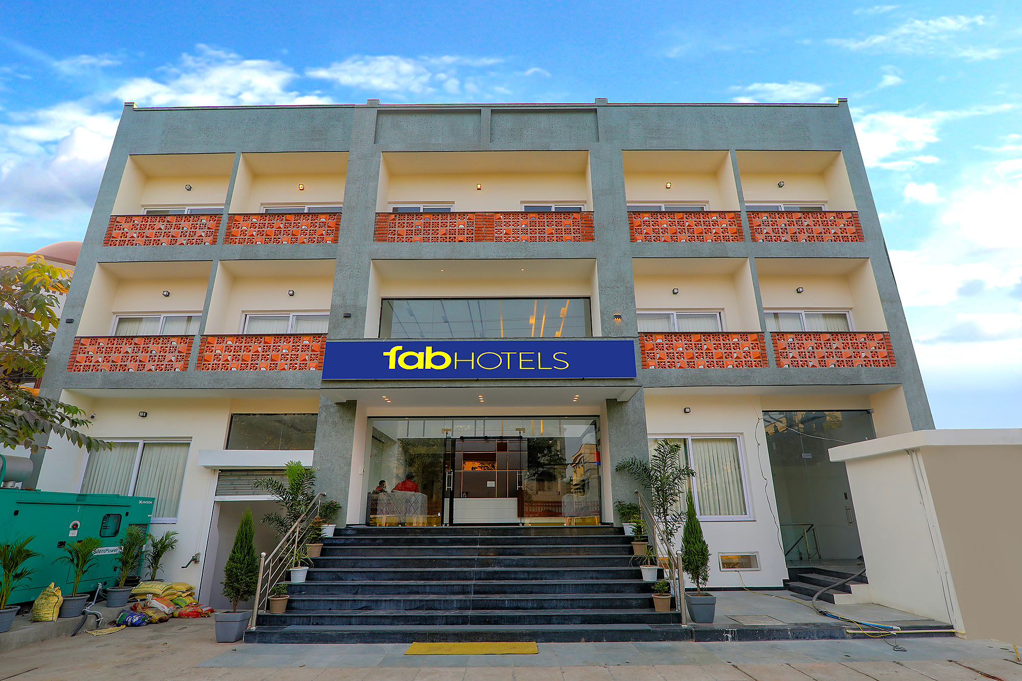 Fabhotel Pratham Inn