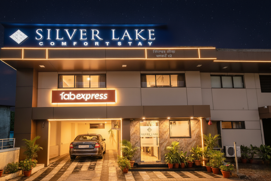 Fabhotel Silver Lake,Palav Garage Compound, Lal Bahadur Shastri Rd, Near Sheetal Talao, Bail Bajar, Kurla, Mumbai, Maharashtra 400070,3 star