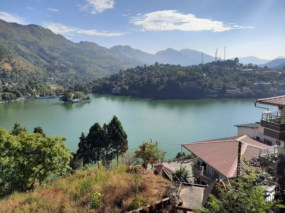 Hotel Lake Paradise Inn,Harinagar Chanddeva,3 star