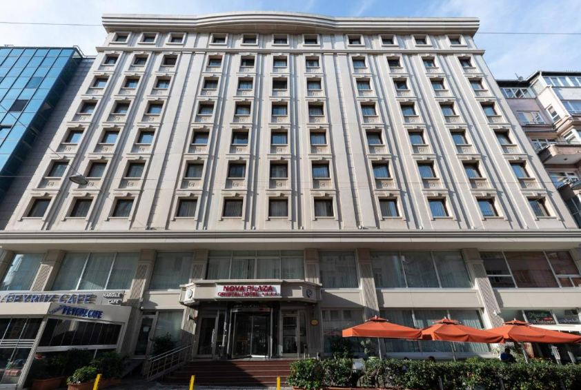 nova plaza crystal hotel