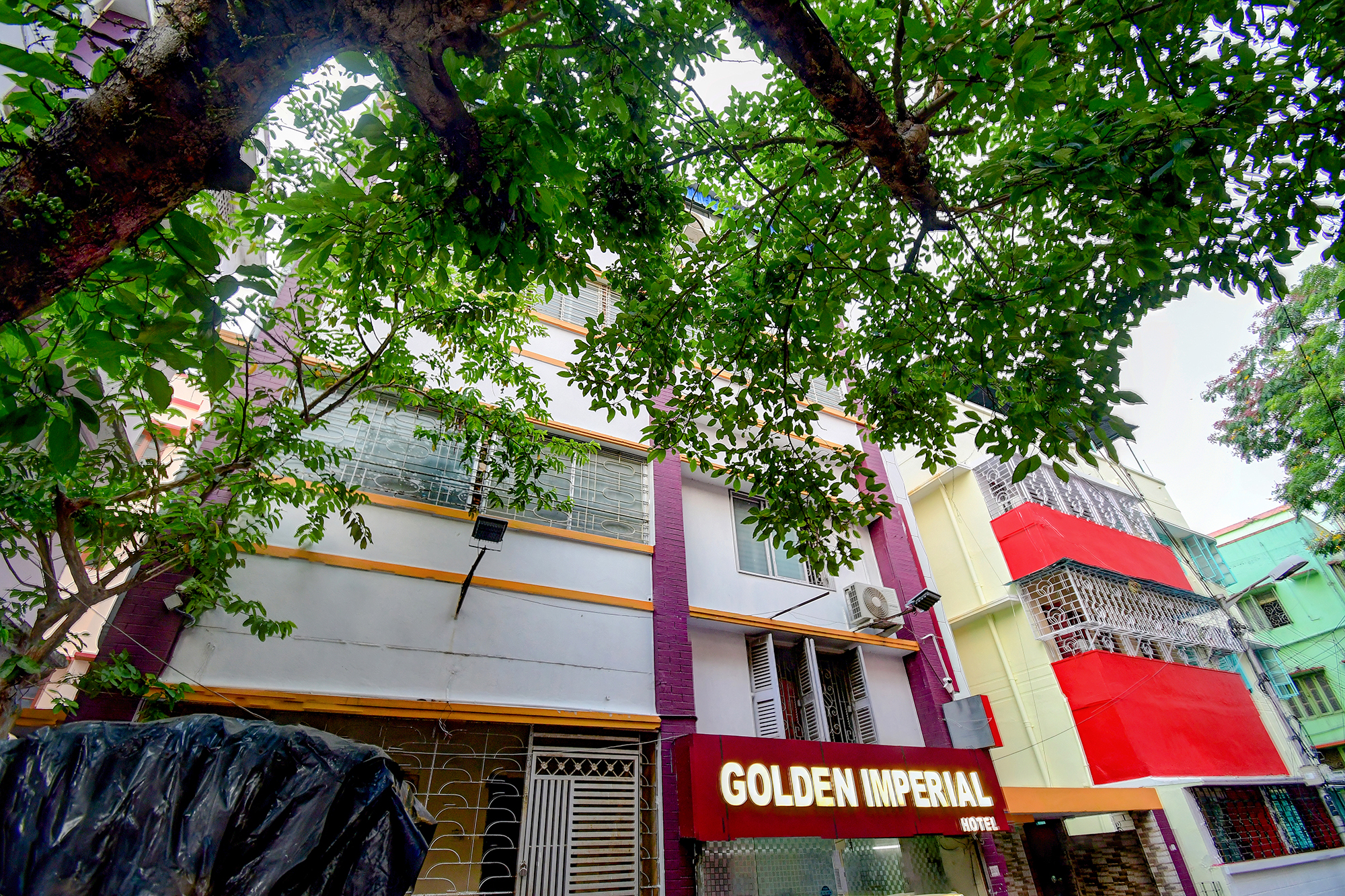 Fabexpress Golden Imperial,HAZRA RD,3 star