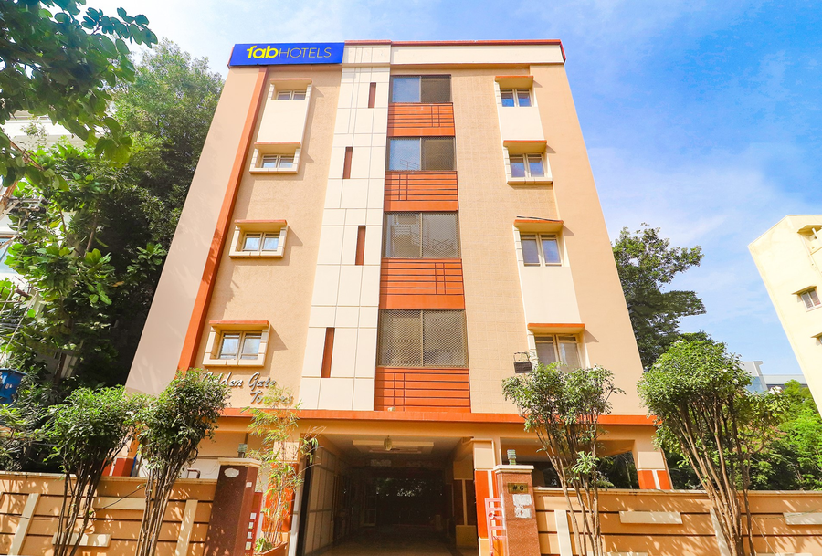 Fabexpress Golden Gate - Nr Hitech City,Hyderabad|Chanda Nagar,3 star