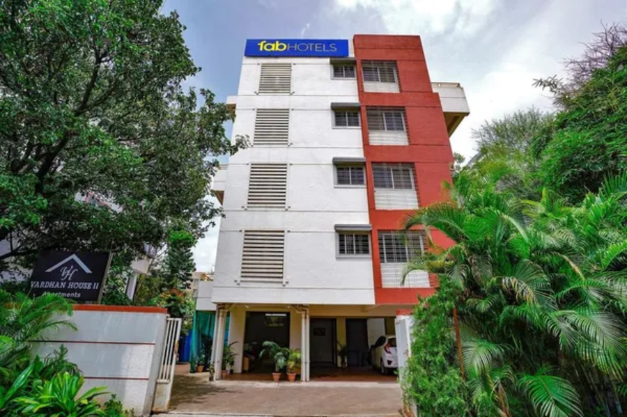 Fabhotel Vardhan House Ii,Shinde Mala, Sr.No11, Shivshambhu Building, Parkhe, Society, Baner Road, Beside Kapil Malhar,3 star