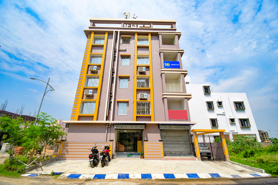 Fabexpress Amar Raj Villa,B B D BAGH,3 star