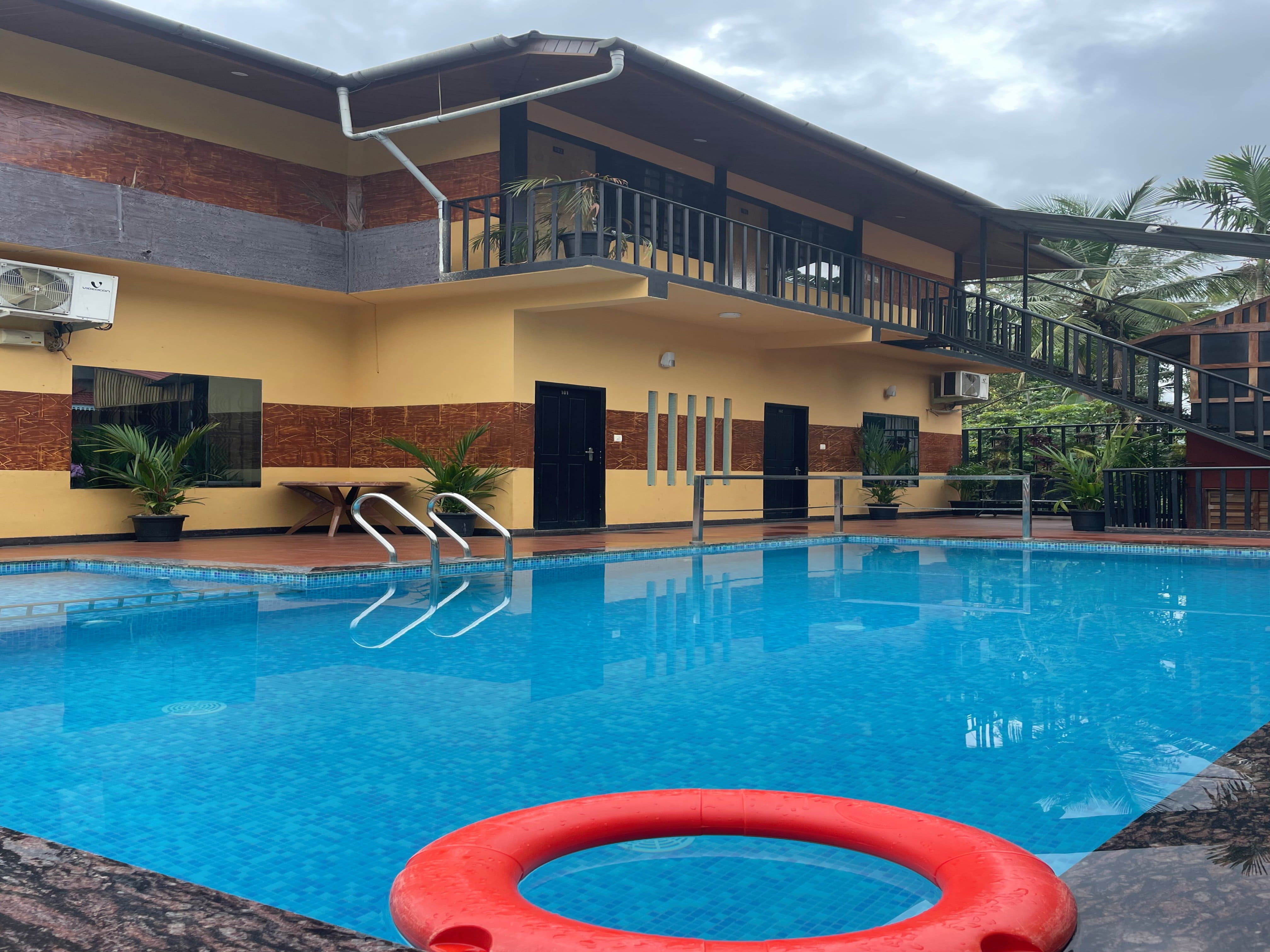 Avalley Villas,Padinjarathara,3 star