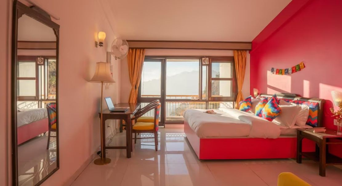 room-image