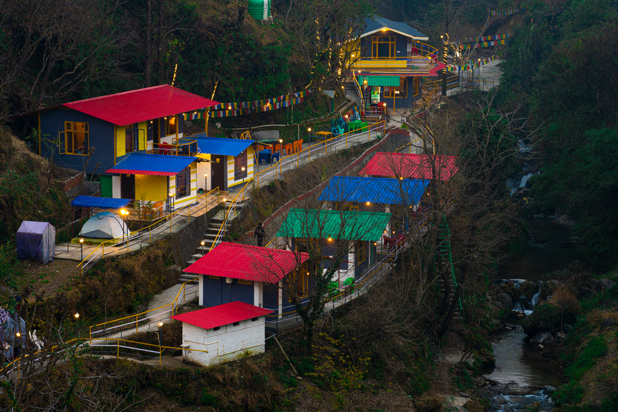 the hosteller mussoorie by the streamside