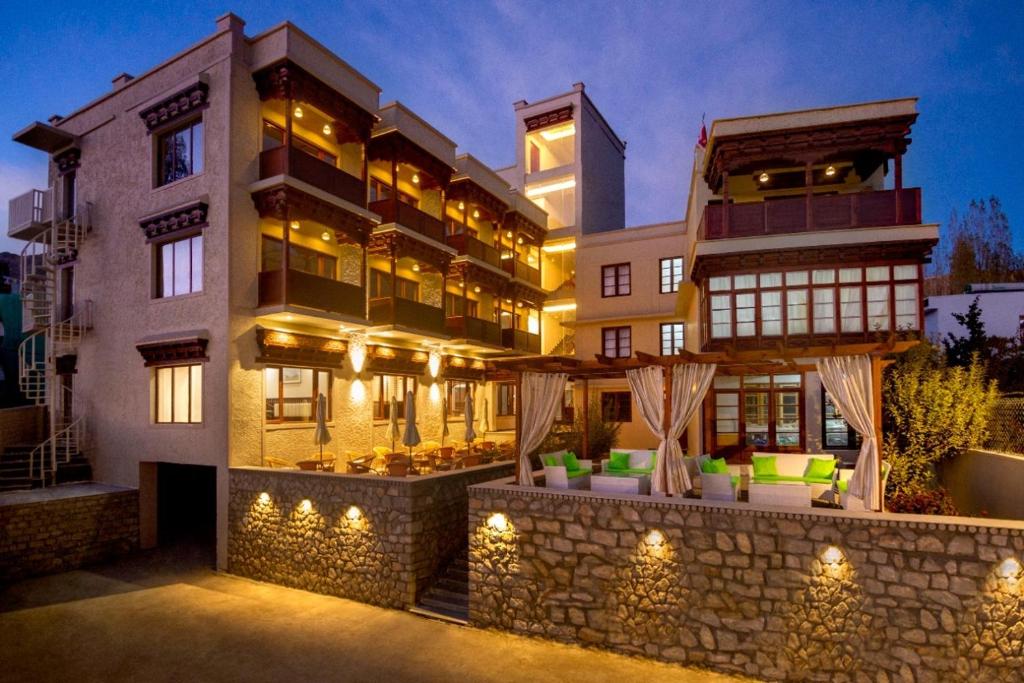 hotel ashoka ladakh