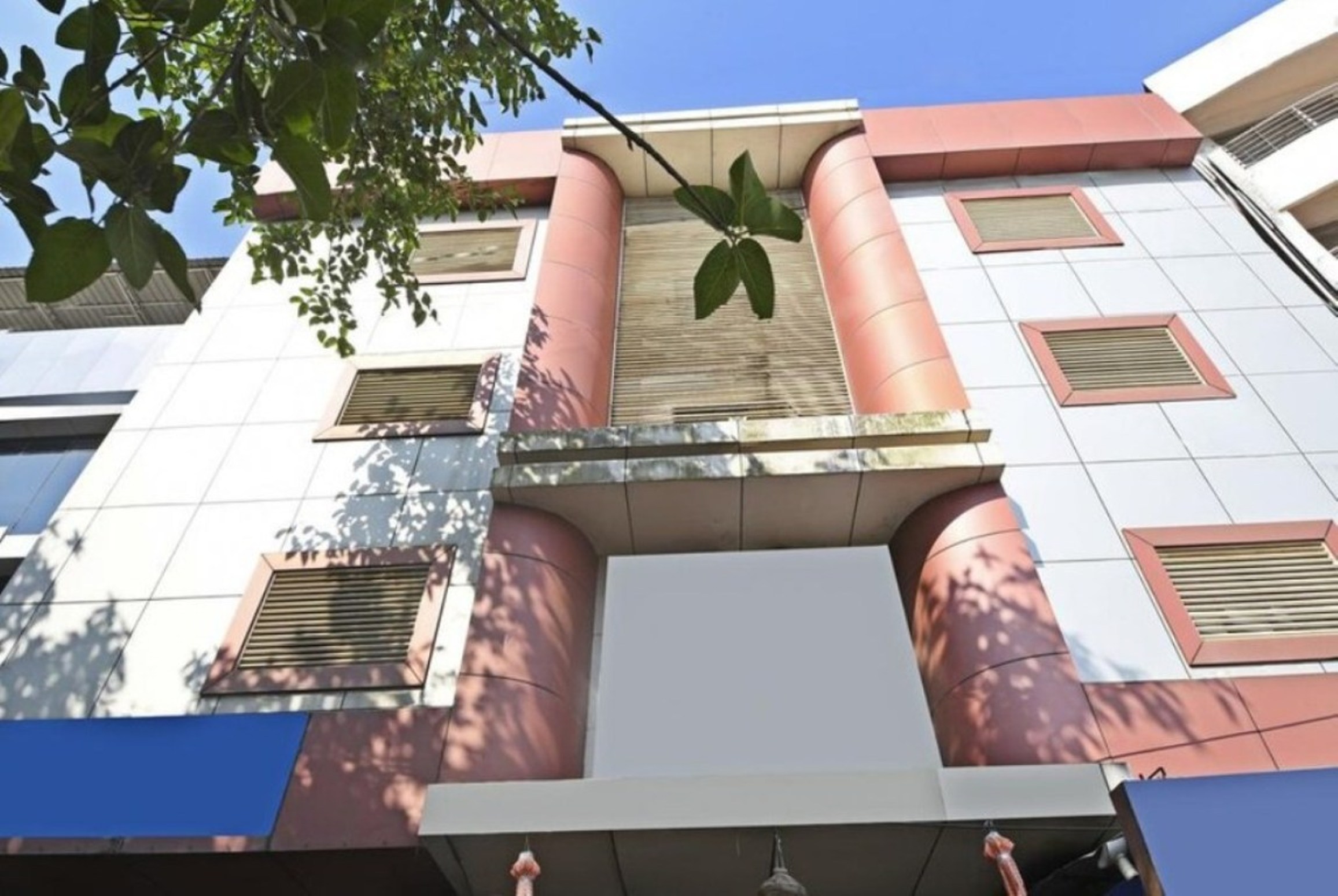 iroomz hotel shree krishna palace