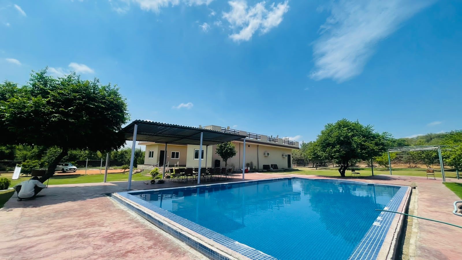 Luxury Farmhouse,Sohna Road,3 star