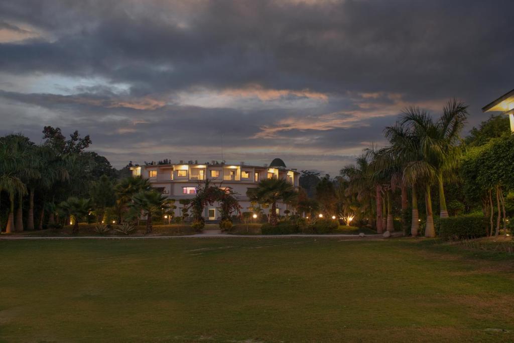 the tattwaa corbett spa and resort