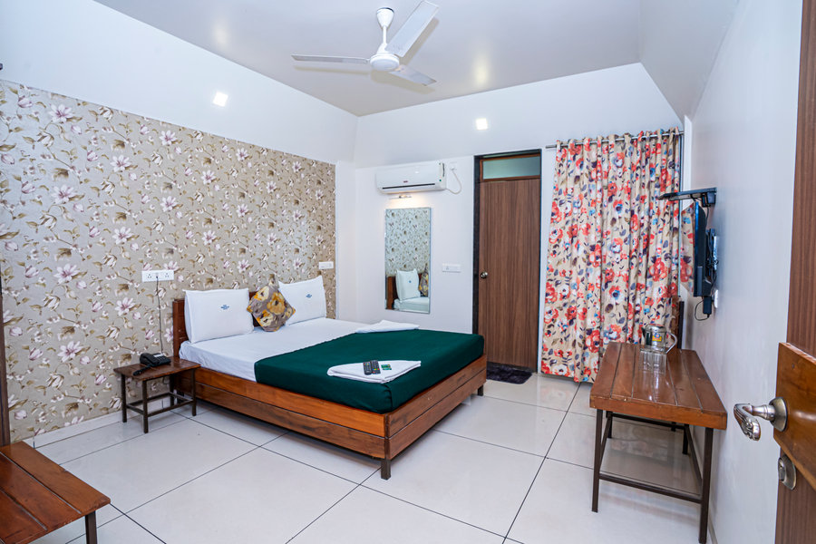 Hotel Prafulla,Near Bindu Chowk,2 star
