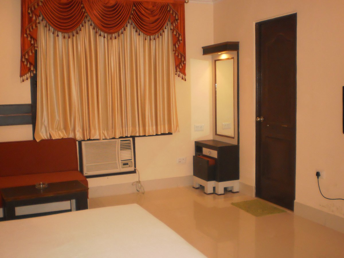 room-image