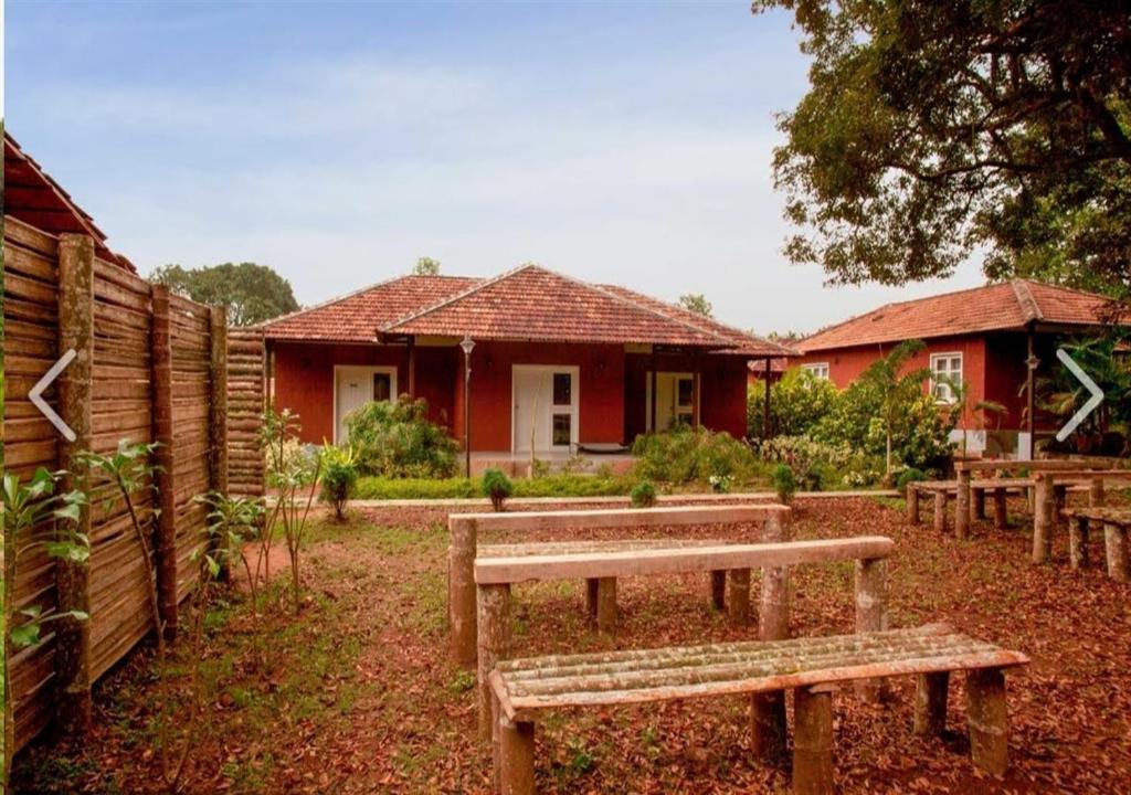 Clover Holiday Village,Shanivarasanthe,3 star