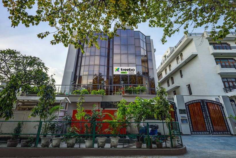 Treebo Primeone,D-77, Maharaja Agrasen Marg, D-Block, Sector 26, Noida, Uttar Pradesh 201301,3 star