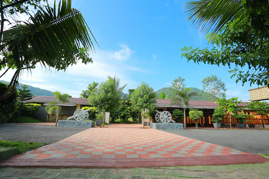 Selvamathi Farm Resorts,Meenagkadu Kasinagar, Masinaikanpatti, 636103 Salem, India,3 star